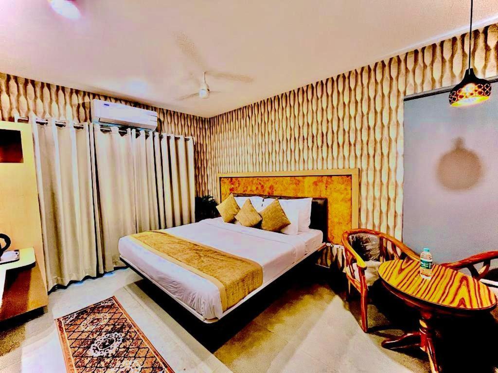 Hotel Lake View Airport Zone Haïdarabad Extérieur photo
