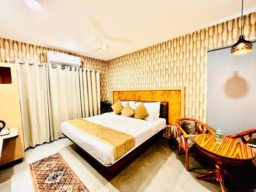 Hotel Lake View Airport Zone Haïdarabad Extérieur photo