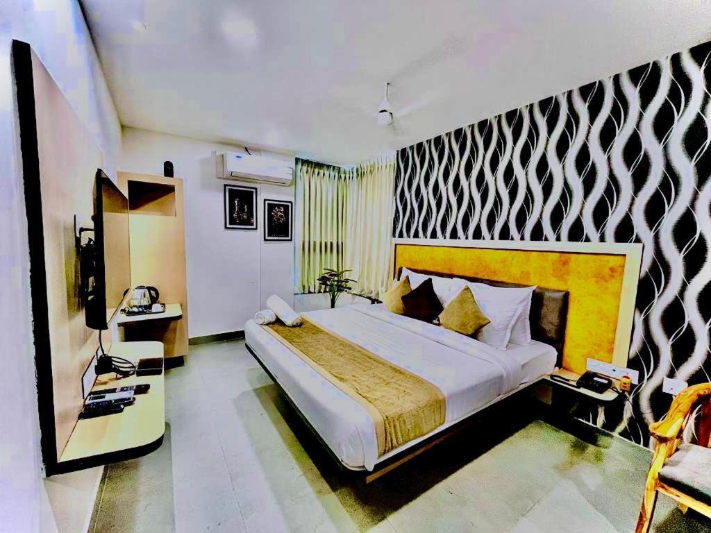 Hotel Lake View Airport Zone Haïdarabad Extérieur photo