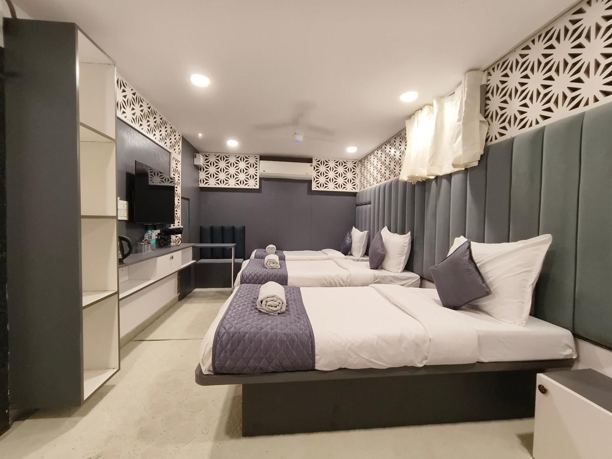 Hotel Lake View Airport Zone Haïdarabad Extérieur photo