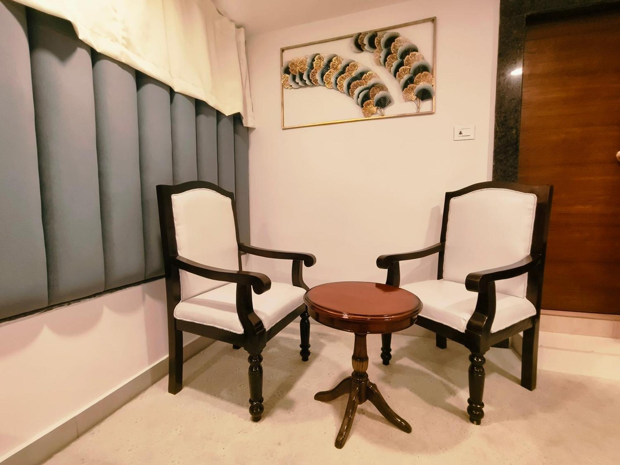 Hotel Lake View Airport Zone Haïdarabad Extérieur photo